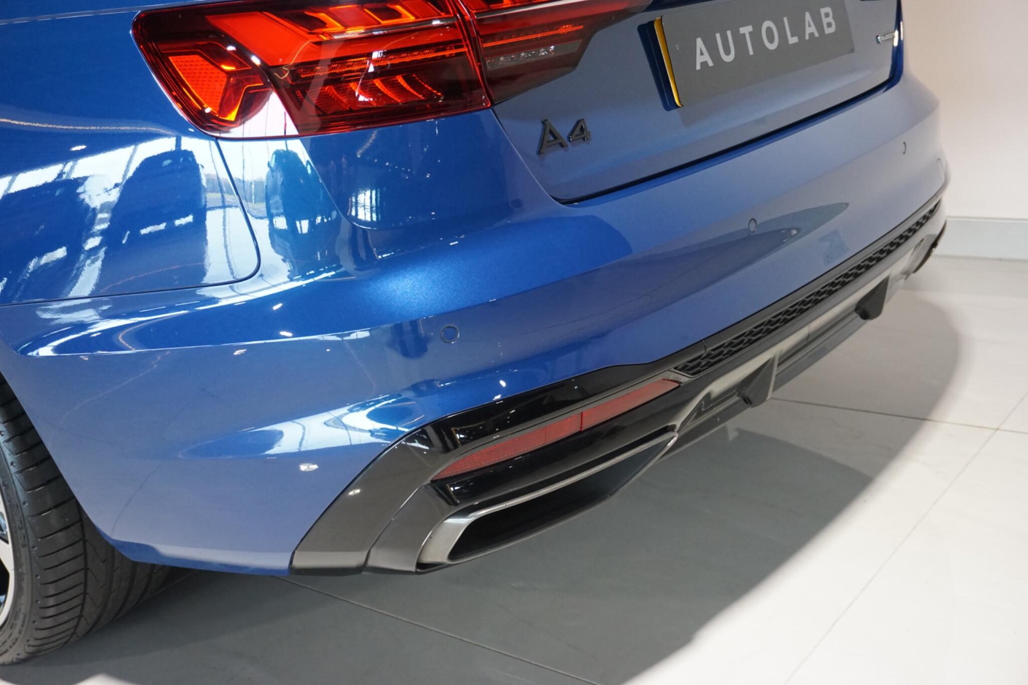 Audi A4 2.0 TDI 40 Black Edition Saloon 4dr Diesel S Tronic quattro Euro 6 (s/s) (204 ps)